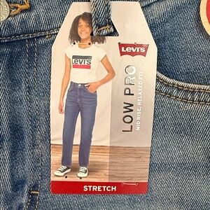 Levi's Women's Stretch Blue Straight Leg Jeans